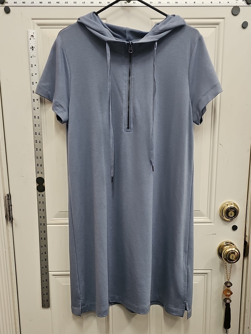 Cable & Gauge Short-Sleeve Hooded Midi Dress in Dusty Blue